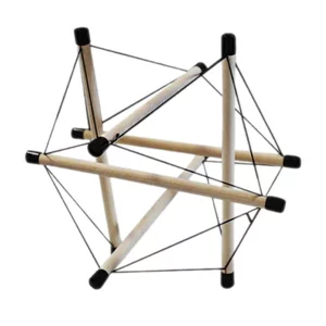 Kołki połączone gumkami - figura geometryczna 3D.