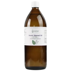 Bursztynowa, szklana butelka z białą etykietą